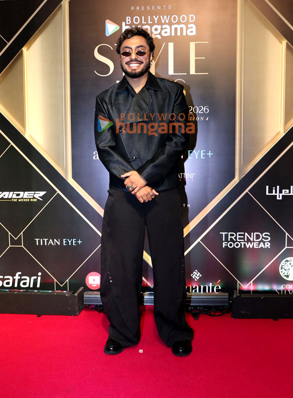 photos akshay kumar ananya panday sharvari shahid kapoor bhumi pednekar vaani kapoor arshad warsi and others grace the red carpet at bollywood hungama style icon awards 26 1