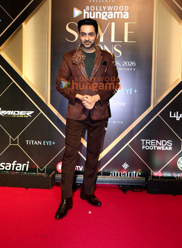 photos akshay kumar ananya panday sharvari shahid kapoor bhumi pednekar vaani kapoor arshad warsi and others grace the red carpet at bollywood hungama style icon awards 26 19