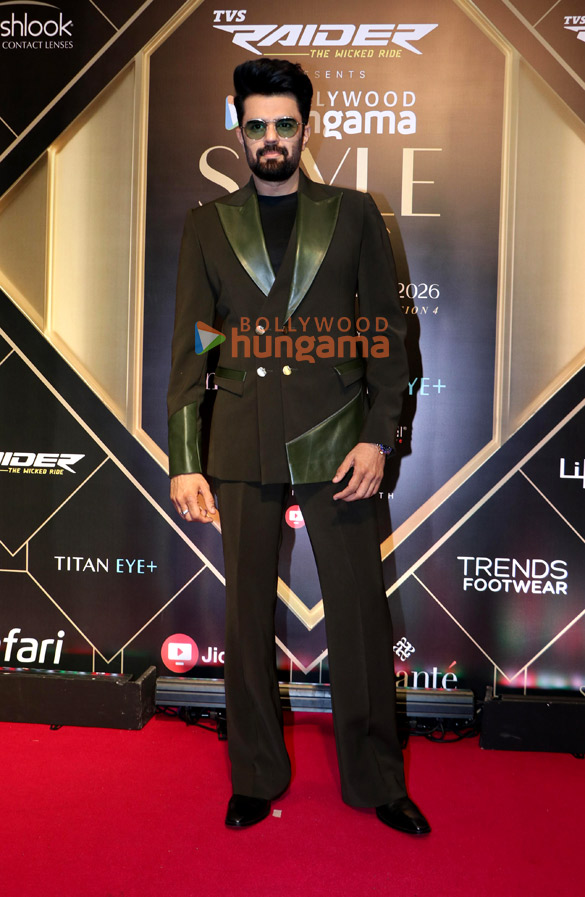 photos akshay kumar ananya panday sharvari shahid kapoor bhumi pednekar vaani kapoor arshad warsi and others grace the red carpet at bollywood hungama style icon awards 26 3