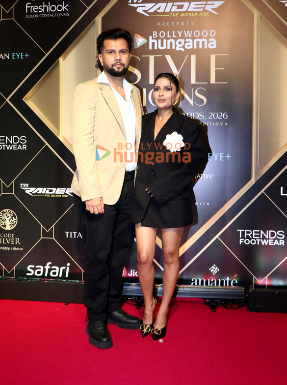 photos akshay kumar ananya panday sharvari shahid kapoor bhumi pednekar vaani kapoor arshad warsi and others grace the red carpet at bollywood hungama style icon awards 26 7