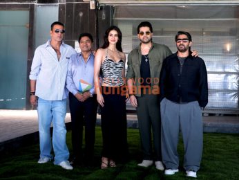 Photos: Akshay Kumar, Disha Patani, Suniel Shetty, Arshad Warsi and others snapped promoting their film Welcome To The Jungle in Juhu