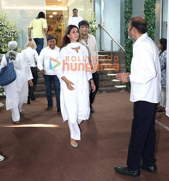 photos anil kapoor hema malini sajid nadiadwala anu malik and others attend late pahlaj nihalanis prayer meet 14