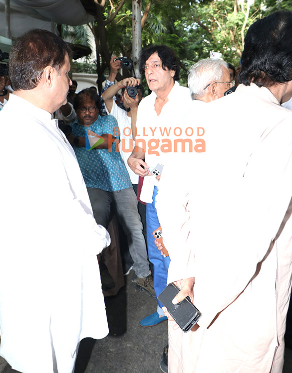 photos anil kapoor hema malini sajid nadiadwala anu malik and others attend late pahlaj nihalanis prayer meet 17