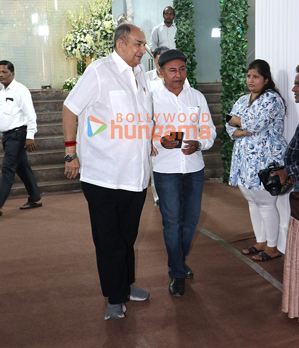 photos anil kapoor hema malini sajid nadiadwala anu malik and others attend late pahlaj nihalanis prayer meet 3