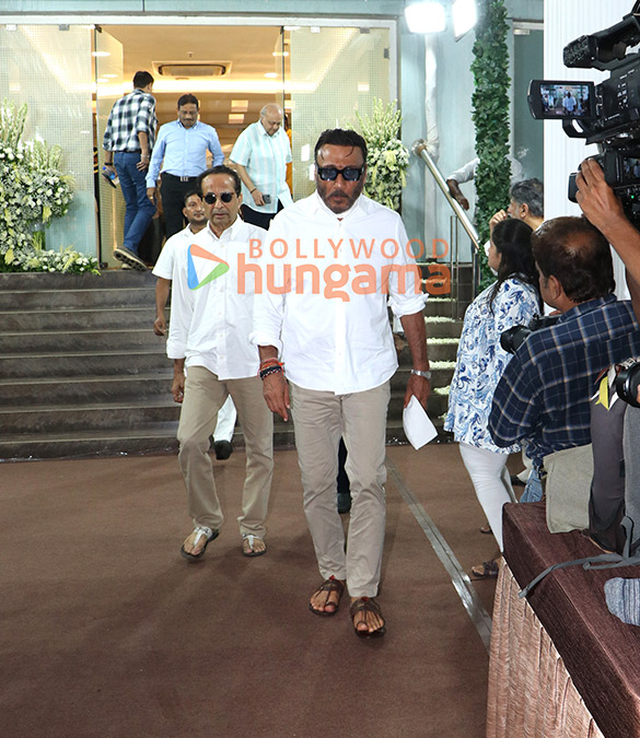 photos anil kapoor hema malini sajid nadiadwala anu malik and others attend late pahlaj nihalanis prayer meet 4