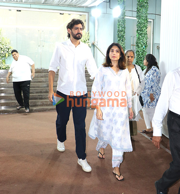 photos anil kapoor hema malini sajid nadiadwala anu malik and others attend late pahlaj nihalanis prayer meet 52