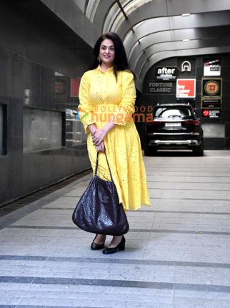 Photos: Anjana Sukhani snapped in Bandra