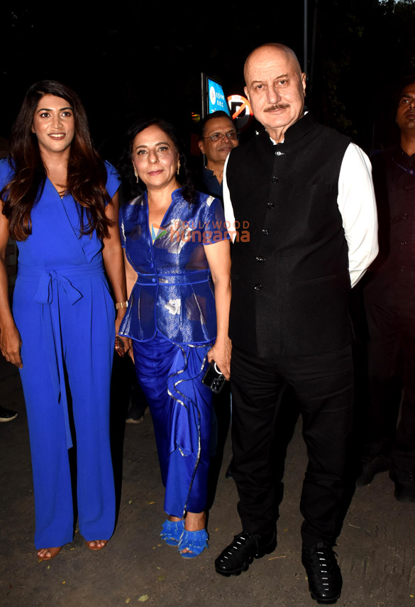 photos ashish shelar and anupam kher snapped inaugurating sangeeta babani 6