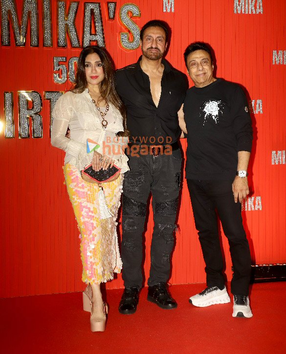 photos hema malini anupam kher sonu nigam iulia vantur and others attend mika singhs 50th birthday bash 18