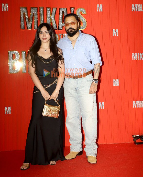 photos hema malini anupam kher sonu nigam iulia vantur and others attend mika singhs 50th birthday bash 33