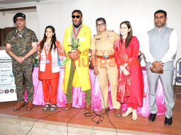 Photos: Jackie Shroff and other celebs attend an event felicitating the frontline heroes