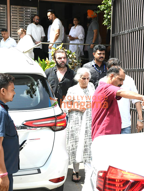 photos salman khan sohail khan arbaaz khan and others snapped at kumud ranes funeral 2