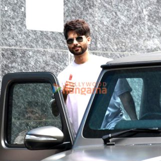 Photos: Shahid Kapoor snapped outside a gym in Bandra