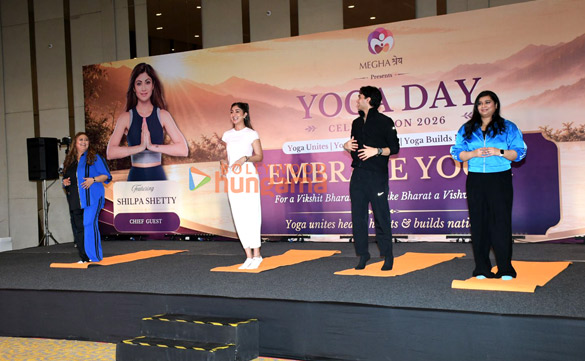 photos shilpa shetty arjun kapoor and others snapped yoga day event 9