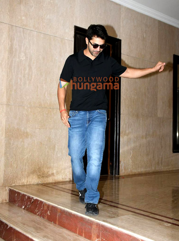 photos varun dhawan snapped at tips office in khar 1