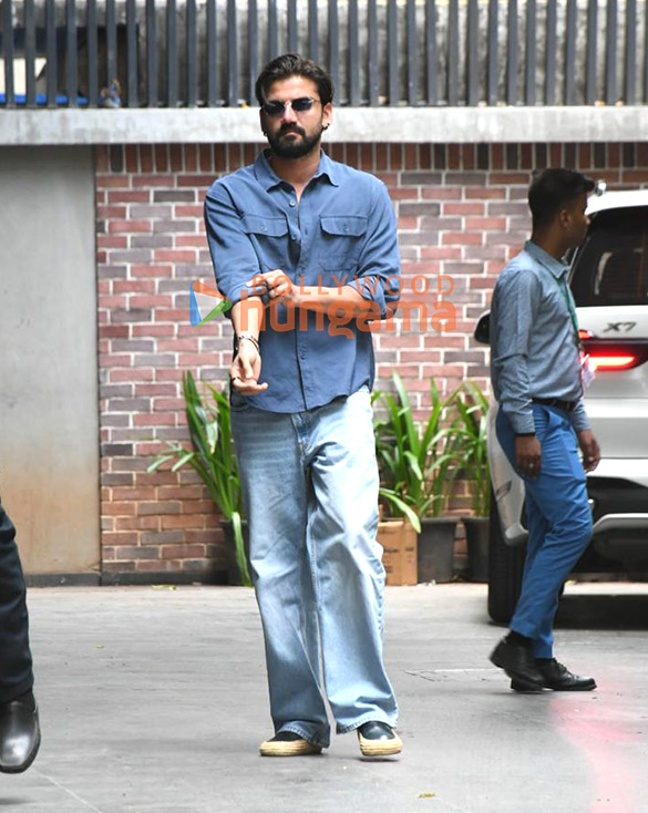 photos zaheer iqbal snapped outside excel office in khar 4
