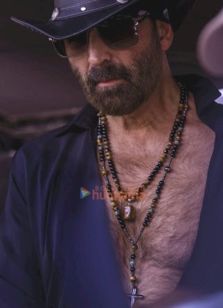 Welcome To The Jungle stills