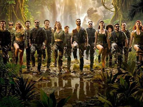 Welcome To The Jungle to have one of the WIDEST releases; distributor demands ALL shows in single screens, 3 shows per screen in 6+ screen multiplexes