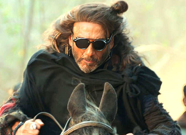 जैकी श्रॉफ मनोरंजक सेट क्षणों के साथ वेलकम टू द जंगल के पर्दे के पीछे की झलक पेश करते हैं; घड़ी