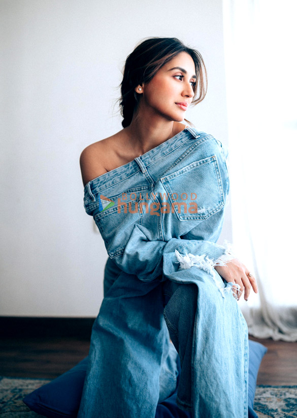 nikita dutta 6 50