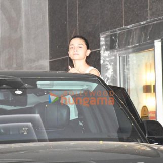 Photos: Alia Bhatt snapped at a dance studio in Bandra