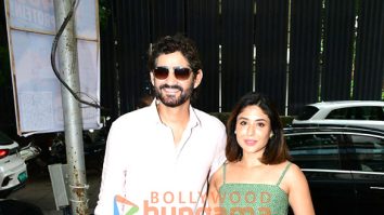 Photos: Gaurav Kapur and Kritika Kamra spotted outside a restaurant in Bandra