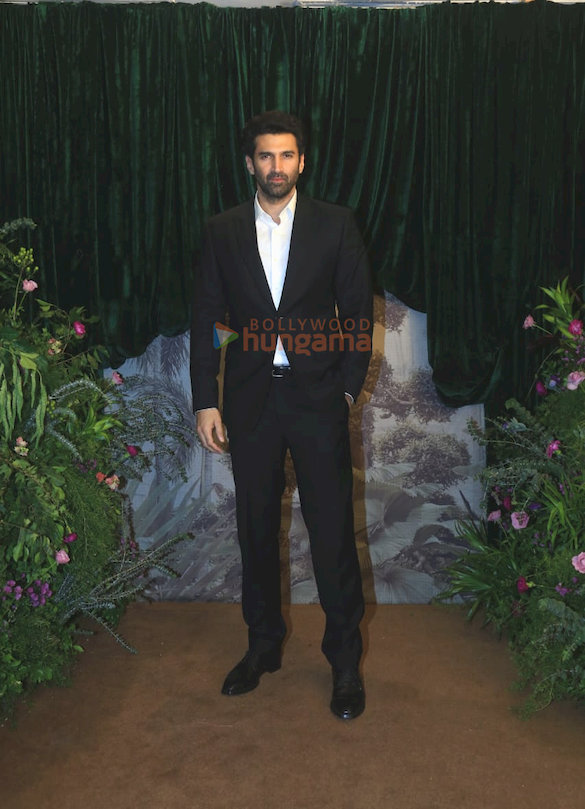 photos janhvi kapoor anil kapoor bhumi pednekar varun dhawan rakul preet singh rekha and others attend anshula kapoor and roha 21