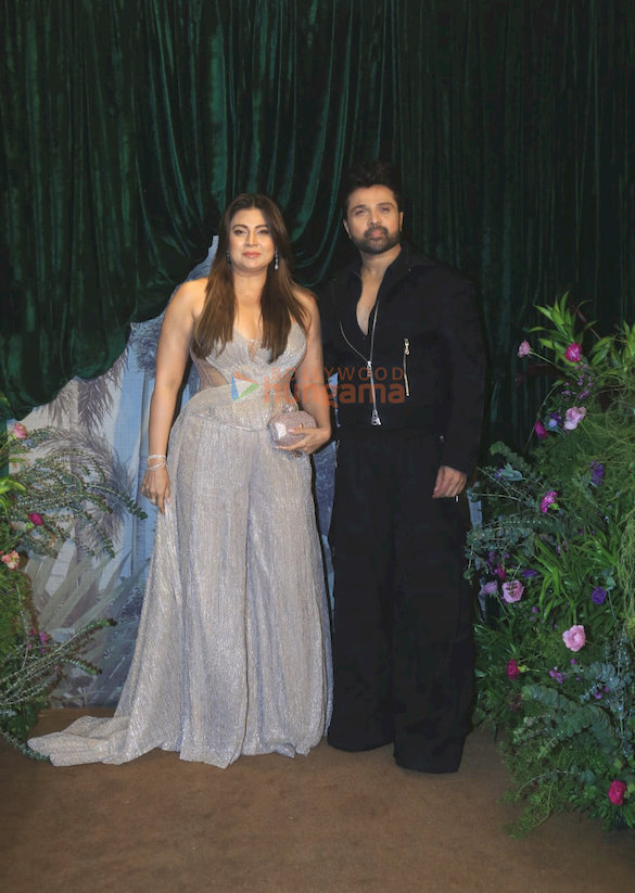 photos janhvi kapoor anil kapoor bhumi pednekar varun dhawan rakul preet singh rekha and others attend anshula kapoor and roha 22