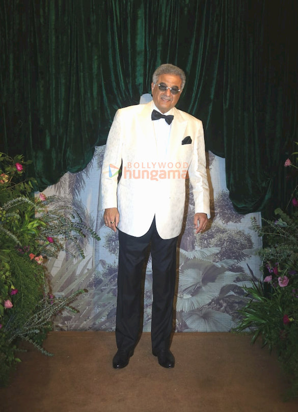 photos janhvi kapoor anil kapoor bhumi pednekar varun dhawan rakul preet singh rekha and others attend anshula kapoor and roha 36