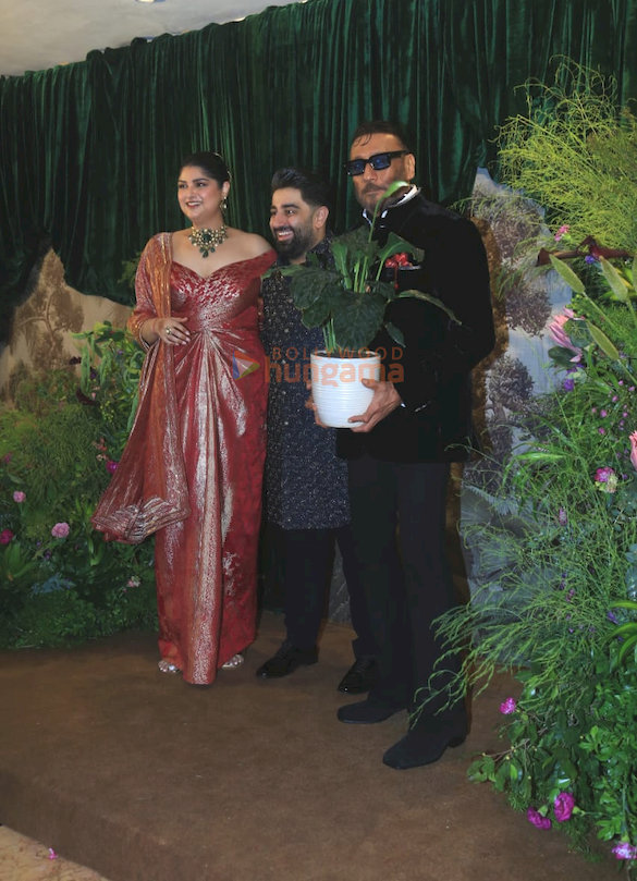photos janhvi kapoor anil kapoor bhumi pednekar varun dhawan rakul preet singh rekha and others attend anshula kapoor and roha 45