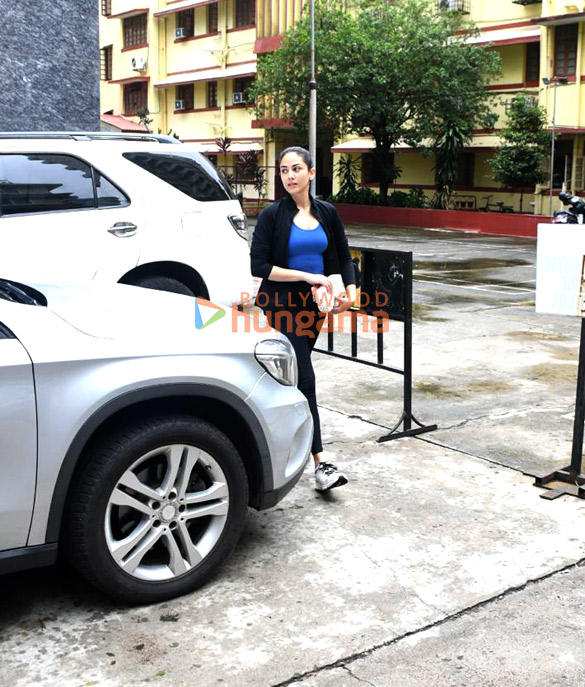 photos mira rajput kapoor snapped outside a gym in bandra 3