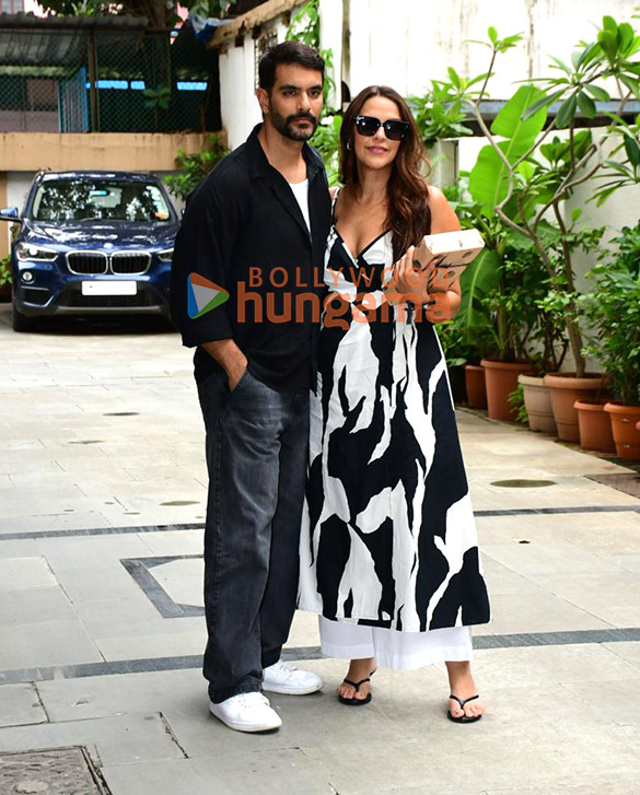 photos neha dhupia and angad bedi are on a double date with karishma tanna 4