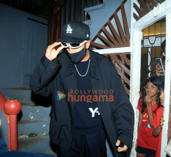 Photos: Ranveer Singh and Hansal Mehta snapped in Bandra Photos: Ranveer Singh and Hansal Mehta snapped in Bandra