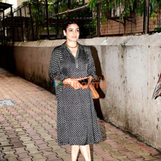 Photos: Raveena Tandon snapped outside a clinic in Khar