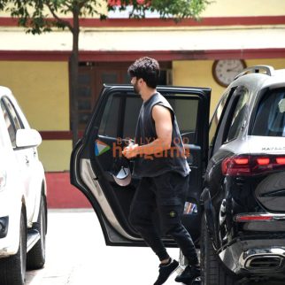 Photos: Shahid Kapoor and Anusha Dandekar snapped at the gym in Bandra
