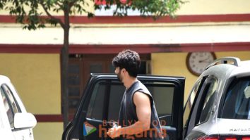 Photos: Shahid Kapoor and Anusha Dandekar snapped at the gym in Bandra