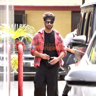 Photos: Shahid Kapoor snapped at a gym in Bandra