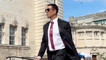 Akshay Kumar is all style on the sets of Samuk