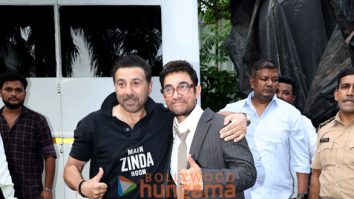Photos: Aamir Khan, Sunny Deol and Preity Zinta snapped promoting Batwara 1947 on the sets of Kaun Banega Crorepati 18