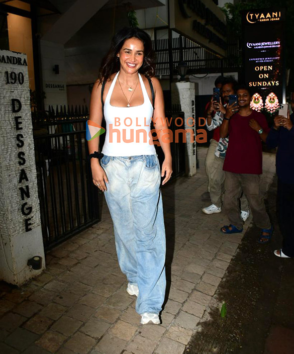 photos aisha sharma spotted outside salon in bandra 4