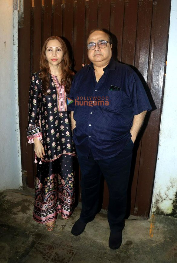 photos ali fazal and divyenndu host a special daawat for the entire team of mirzapur the movie at bandra 15