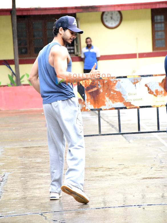 photos ishaan khatter snapped at a gym in bandra 2 3