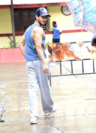 Photos: Ishaan Khatter snapped at a gym in Bandra