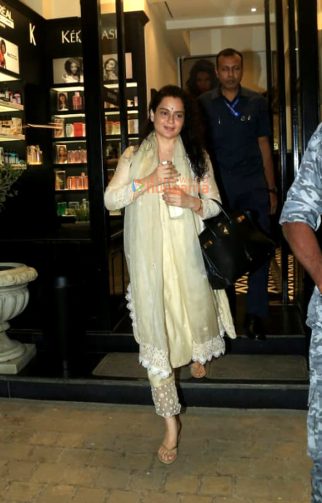 Photos: Kangana Ranaut snapped at a salon in Bandra