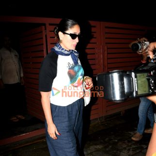 Photos: Kareena Kapoor Khan snapped in Khar
