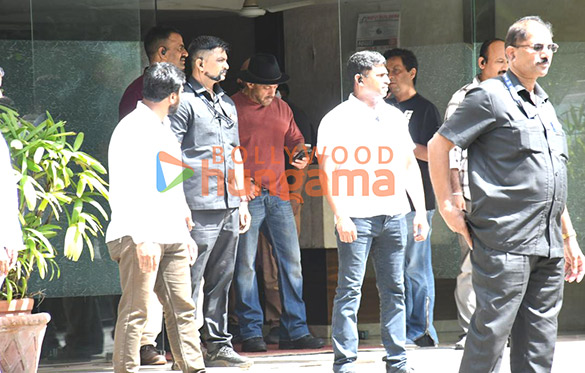 photos salman khan snapped at alvira khan agnihotris house for rakshabandhan 4