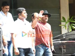 Photos: Salman Khan snapped at Alvira Khan Agnihotri’s house for Rakshabandhan