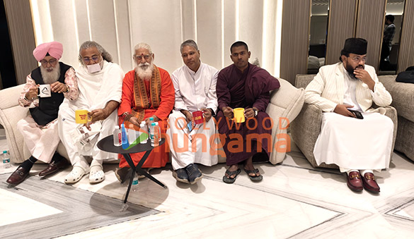photos spiritual leaders attend rajkumar santoshis special screening of batwara 1947 3