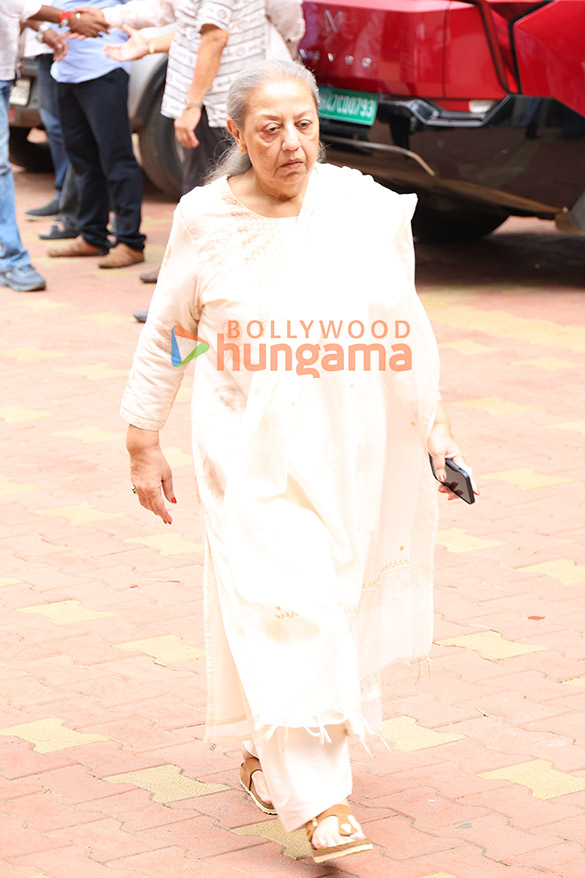 photos vicky kaushal katrina kaif aruna irani and others attend late kuku kohlis prayer meet 2026 10