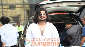Photos: Vishal Mishra snapped at Kalina airport